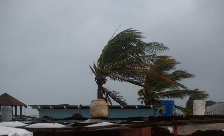 El huracán Melissa alcanza categoría 5 y pone en alerta a Jamaica y Cuba