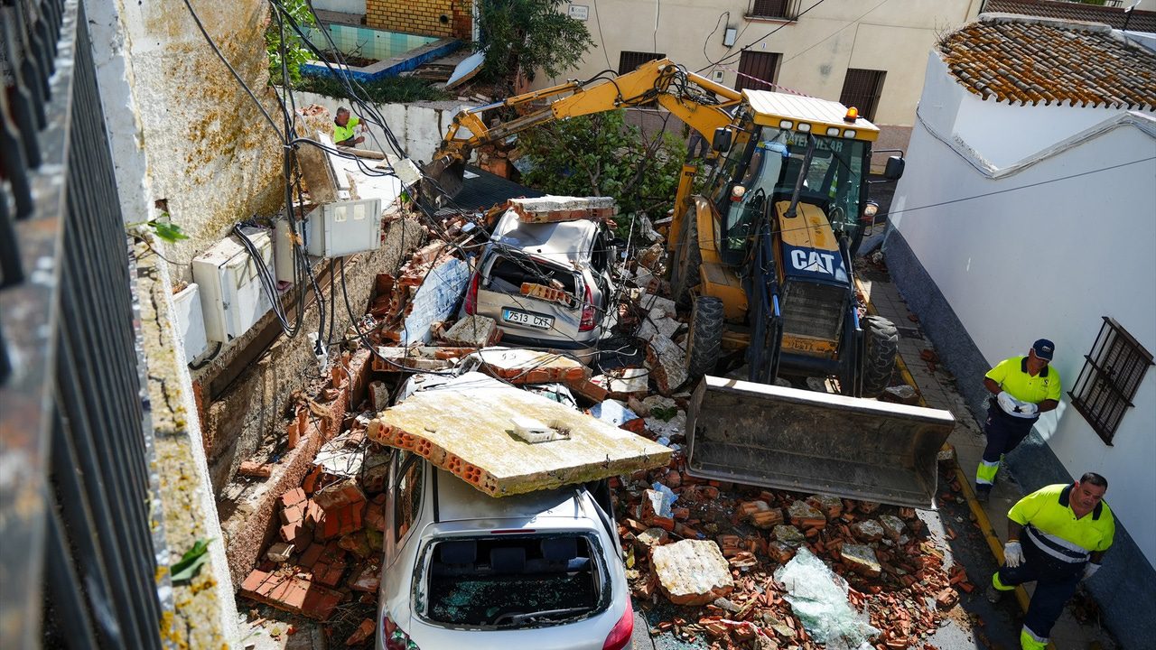 Muere el hombre herido al caerle encima una terraza por un tornado en Gibraleón, Huelva