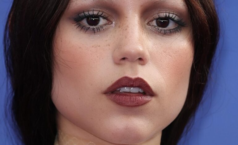 El maquillaje perfecto para Halloween: inspirado en Jenna Ortega y fácil de hacer