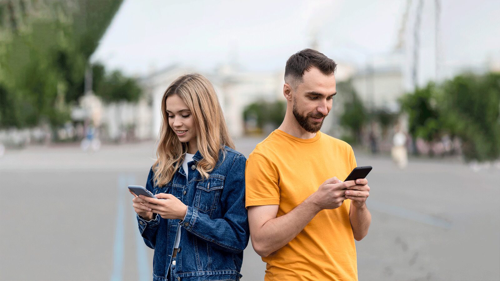 ¿Qué hacer cuando alguien se crea una cuenta con nuestro nombre en redes sociales? Sigue estos pasos