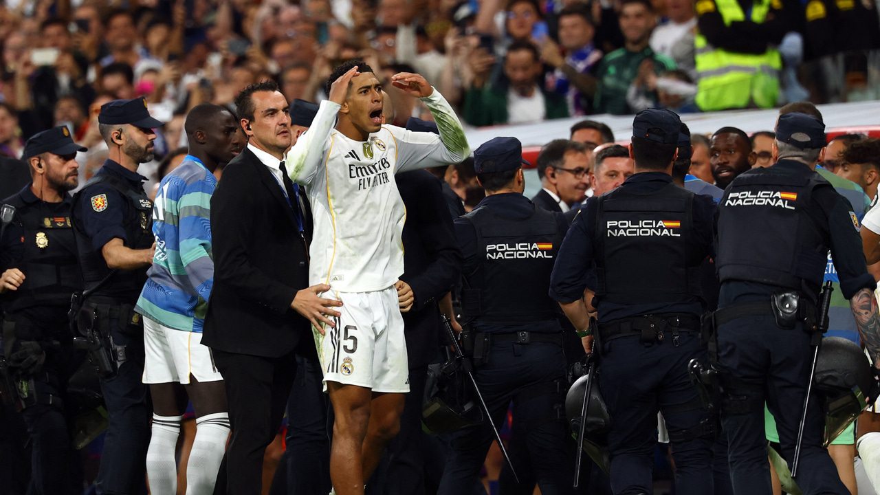 El recado de Jude Bellingham a Pedri tras pedir una roja para él: «Ni con Negreira»