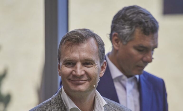 Orange se hace con el control total de Masorange al pagar 4.250 millones por el 50% que no controla