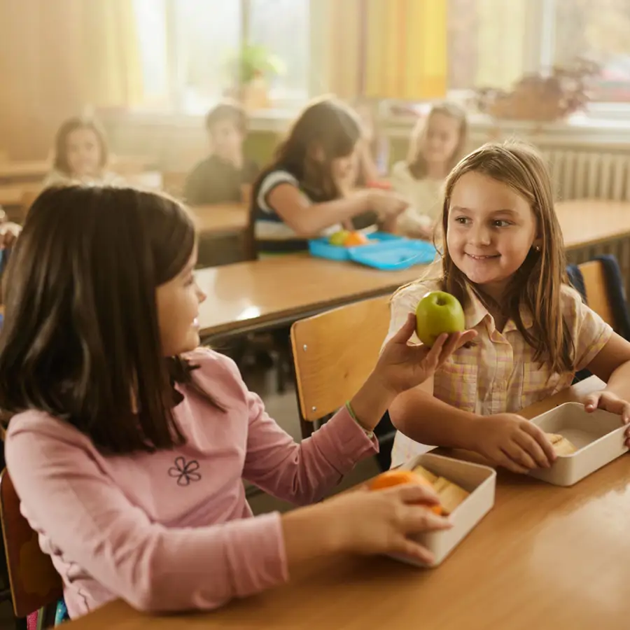 Niños. Amistad. Bondad. Escuela