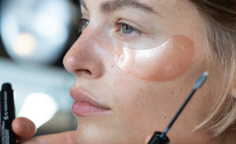 Cómo colocar los parches de ojos de forma correcta