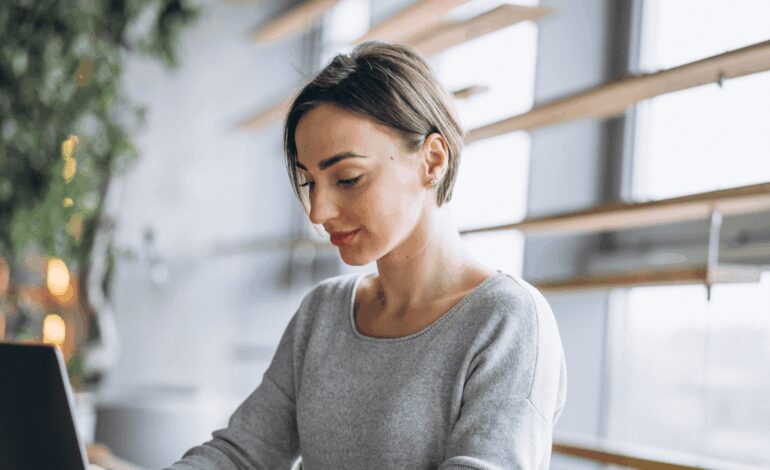 Europa se las prometía felices con el euro digital. Nadie esperaba es que un eurodiputado español pudiera poner en jaque el sueño europeo