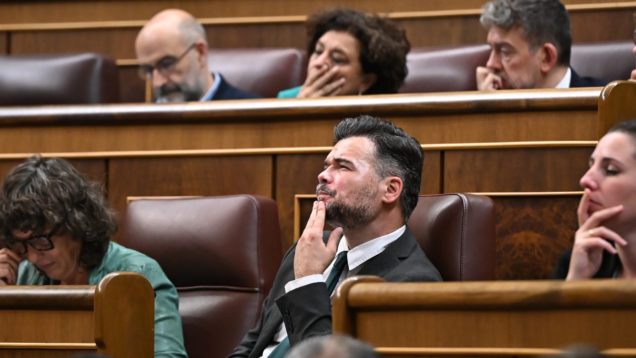 Rufián llama «psicópata» a Carlos Mazón por asistir al funeral de Estado de las víctimas de la DANA