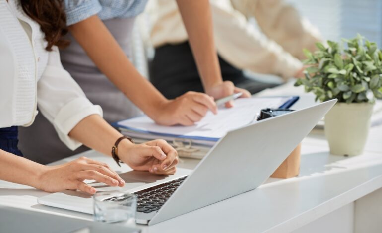 ¿Qué es el ‘vibe working’ y por qué se considera el futuro del trabajo de oficina?