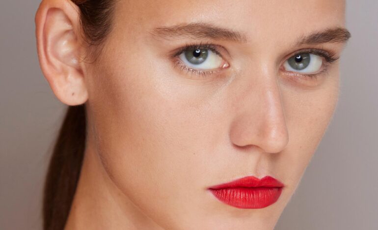 Los mejores labiales rojos: favorecen a todo tipo de piel, hidratan y duran 24 horas
