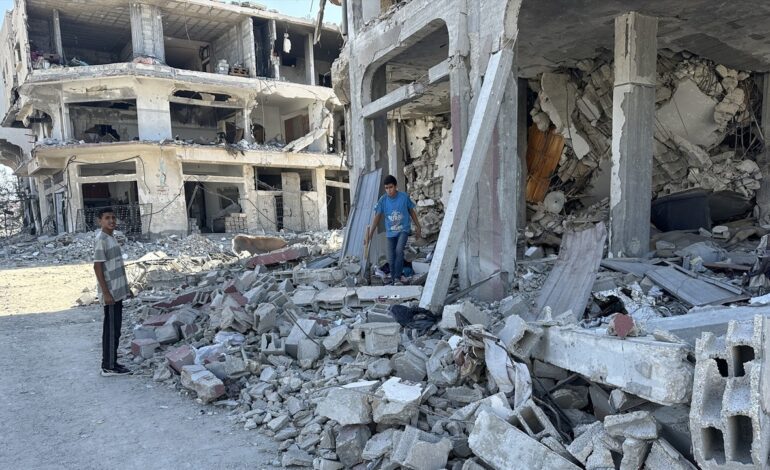 Los ataques israelíes en Gaza dejan al menos 9 muertos mientras Hamás niega haber violado el alto el fuego