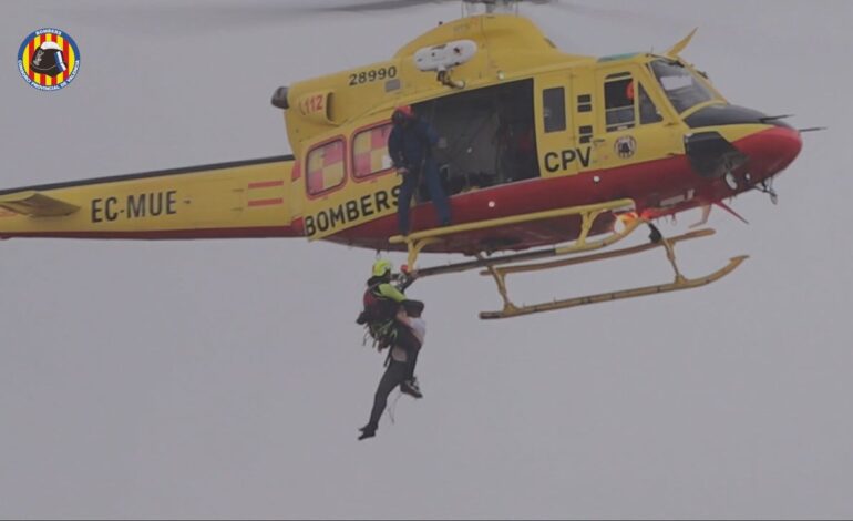 así se vivieron los primeros rescates en helicóptero el día después de la DANA