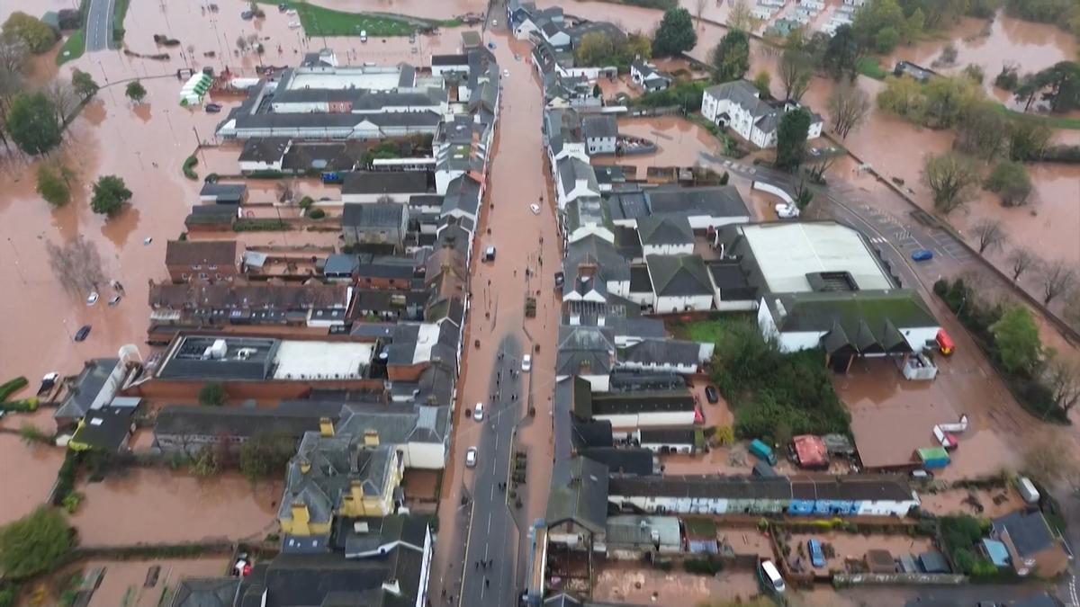 VIDEO INUNDACIONES BORRASCA CLAUDIA | La tormenta Claudia arrasa en Inglaterra y deja lluvias intensas e inundaciones