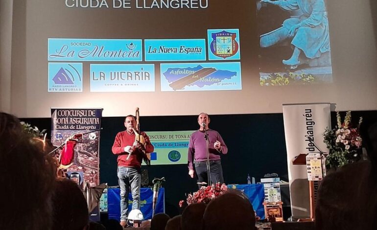 muchos aplausos y vítores a los participantes