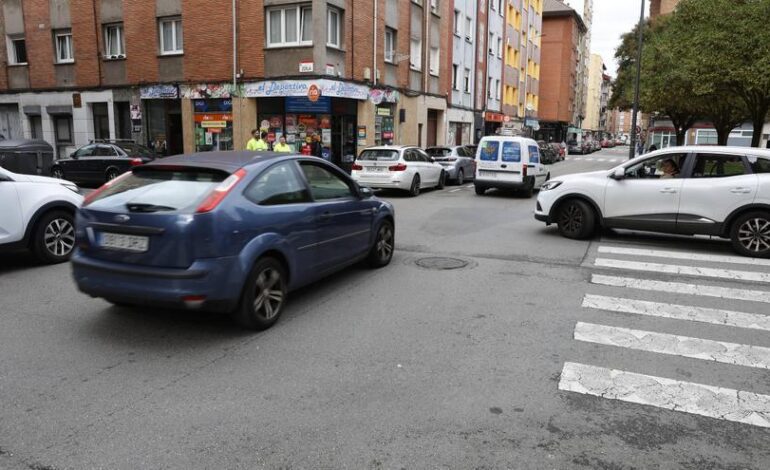 Los vecinos de El Llano piden medidas en los cruces con la calle Leoncio Suárez ante los continuos accidentes y frenazos