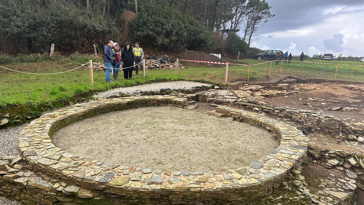 Descubren en Tapia de Casariego una de las cabañas castreñas más grandes de Asturias