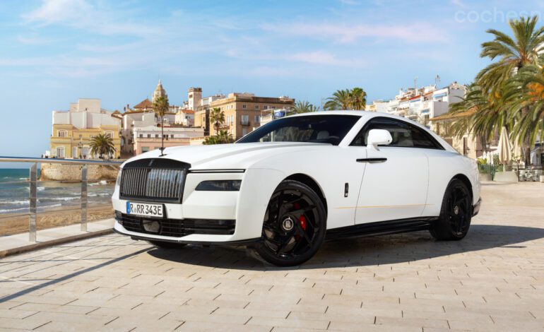 Rolls-Royce Spectre: Prueba del primer eléctrico de la marca