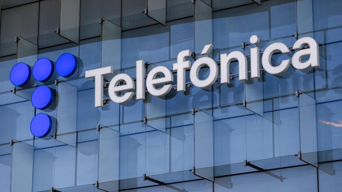 Telefónica se desploma un 10% en bolsa tras presentar su nuevo plan estratégico y recortar el dividendo