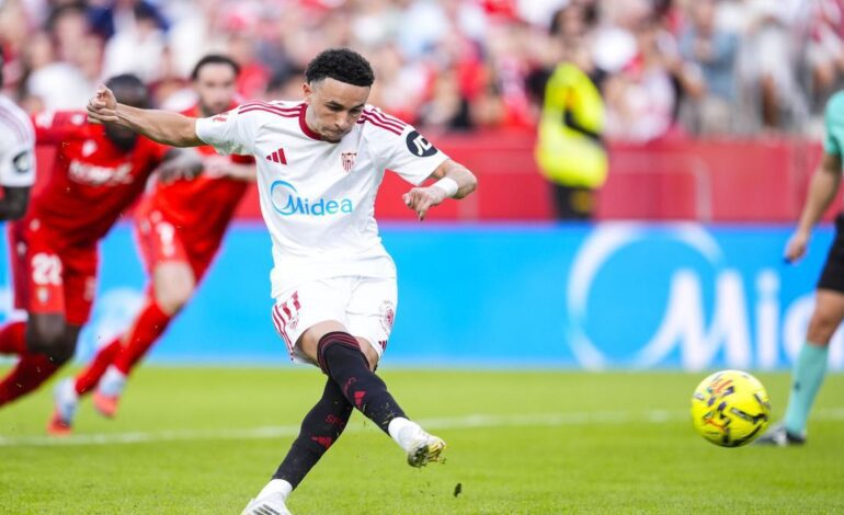 El Sevilla amarra de penalti los tres puntos ante Osasuna