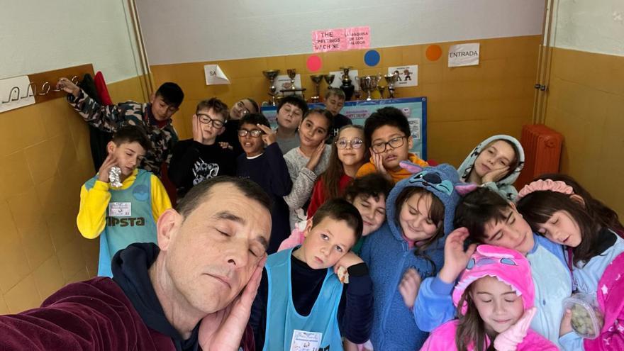 Los alumnos del colegio El Bosquín acuden al colegio en pijama