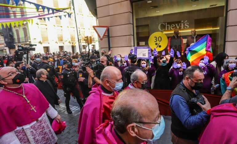 OBISPO ALICANTE | La Fiscalía investiga a un prelado por posibles delitos de odio y discriminación