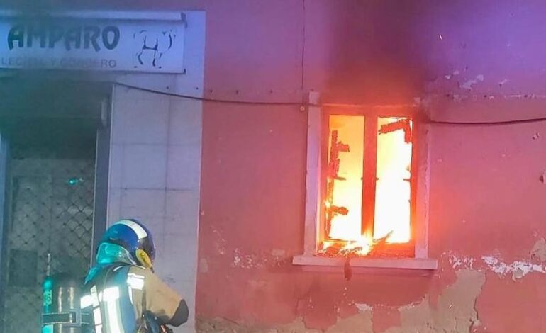 los bomberos se encontraron unas voraces llamas