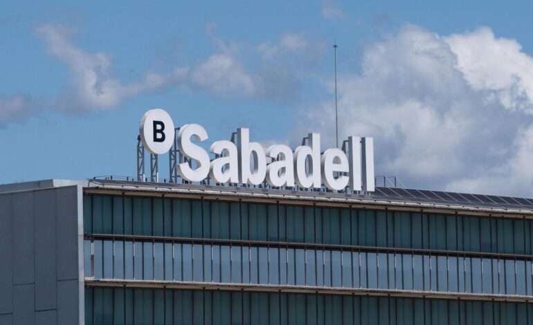 Sabadell da por hecho que Martínez venderá su 3,9% una vez cobre el dividendo del TSB