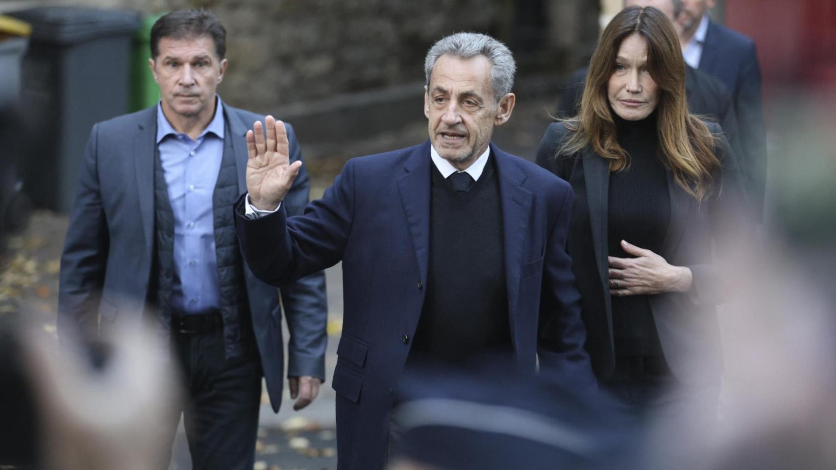 La Fiscalía francesa pide la puesta en libertad de Sarkozy bajo medidas de control judicial: «Esto es una pesadilla»