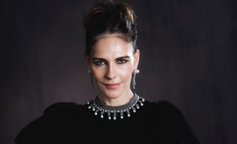 el anillo de oro de 22 quilates y zafiro XL que conquista a las ‘jewelry lovers’