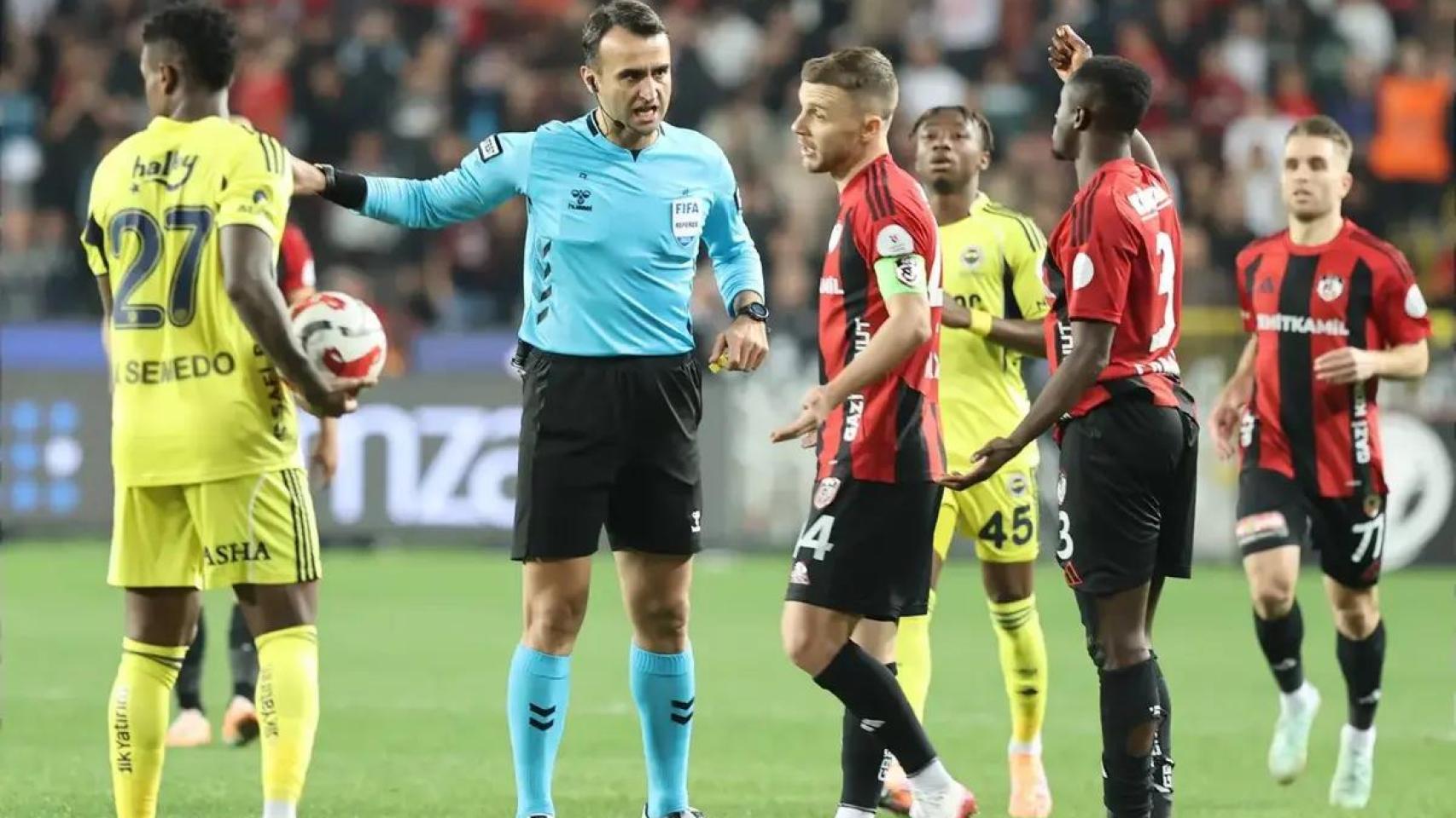 Una trama de apuestas en Turquía se salda con siete árbitros y un presidente en la cárcel y 1.000 implicados