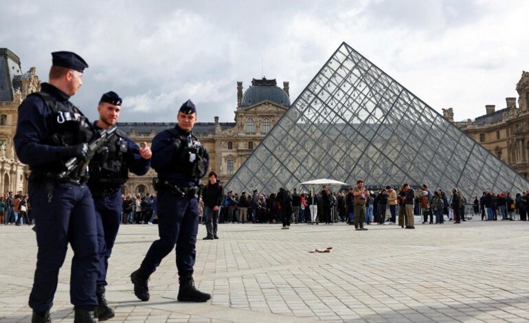 Dos de los sospechosos del ‘golpe’ en el Louvre ya habían sido condenados por delitos de robo en París hace una década