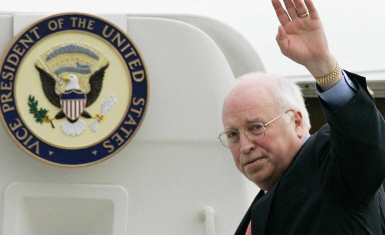 Muere a los 84 años el exvicepresidente de EEUU Dick Cheney, gran impulsor junto a Bush de la guerra de Irak