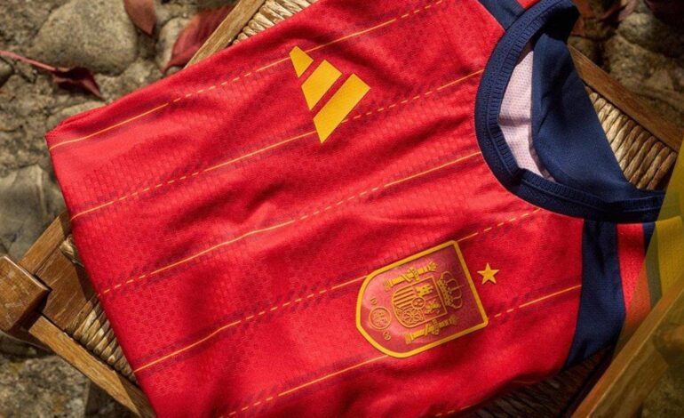 La nueva camiseta de España para el Mundial no triunfa entre la afición: los detalles que más desagradan y generan polémica