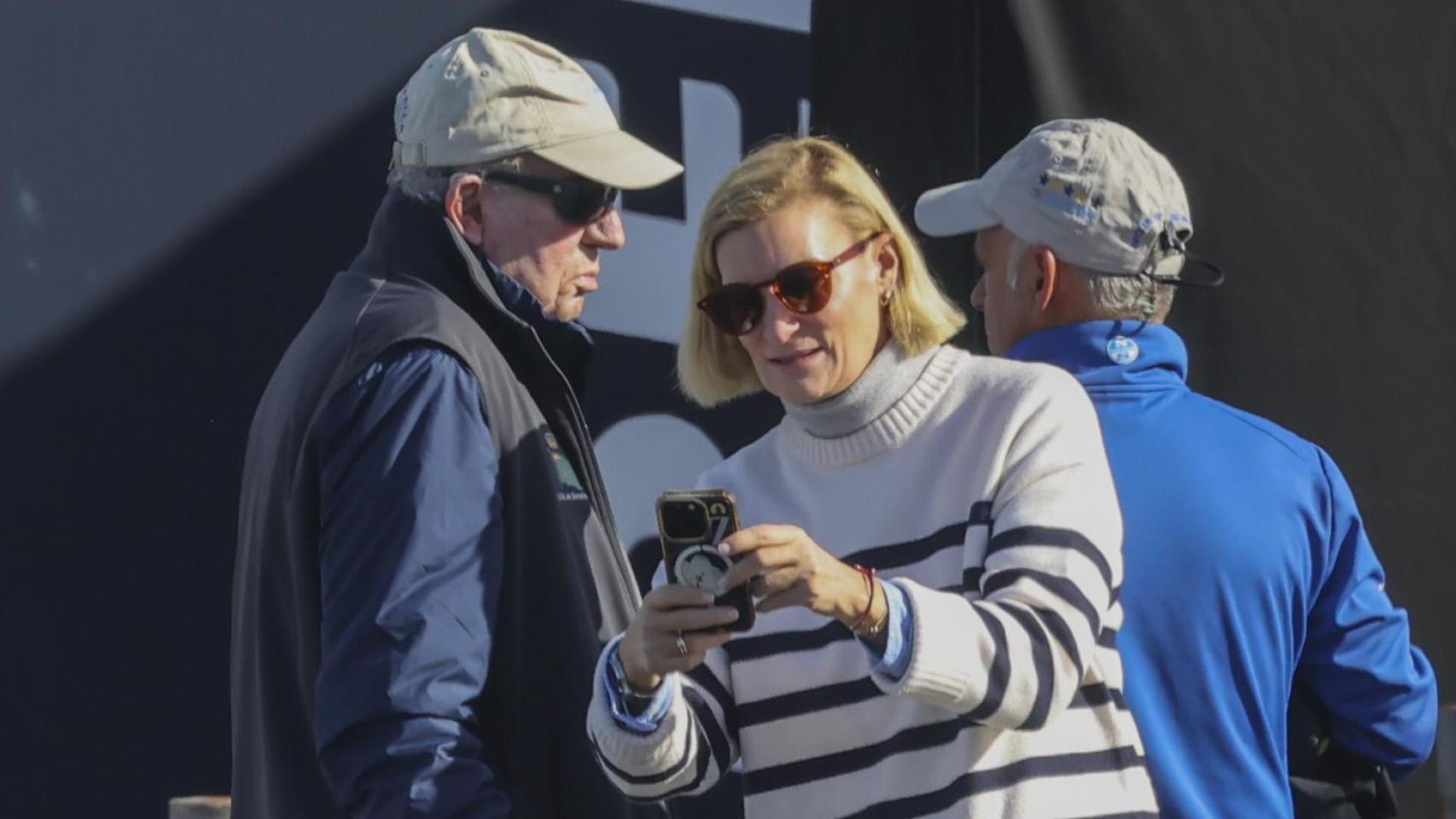 El rey Juan Carlos se cita con sus sobrinos Alfonso y María Zurita en Sanxenxo (sin el Bribón) tras la publicación de sus memorias