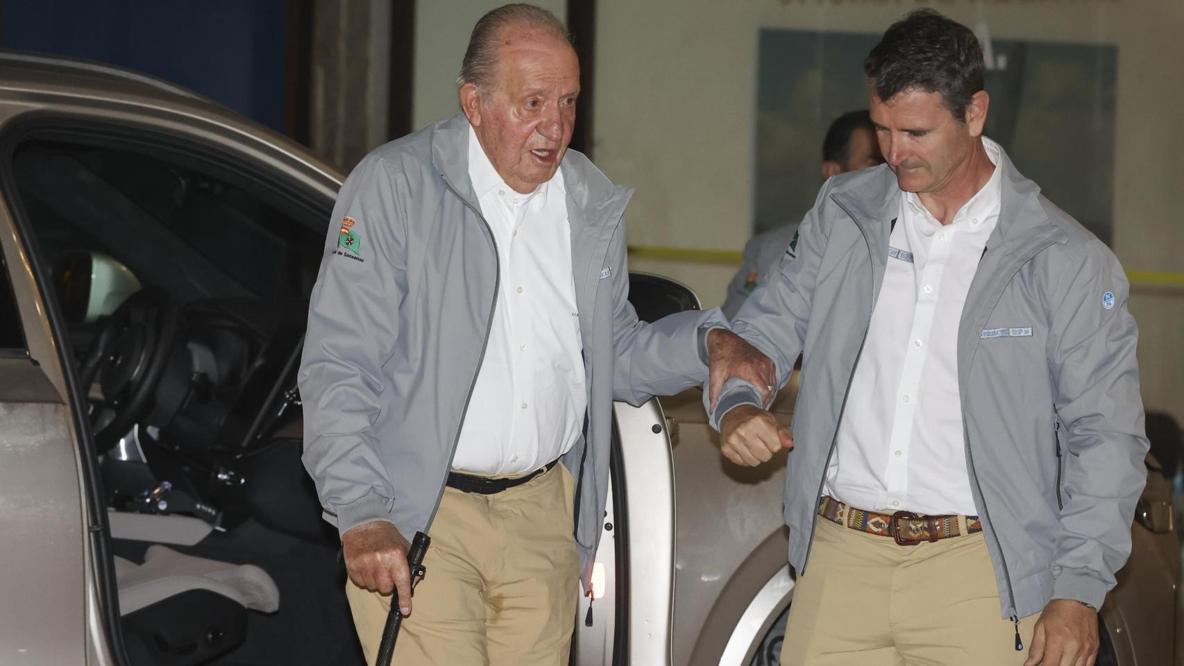 Juan Carlos I abandona España tras una de sus visitas más polémicas a raíz de la publicación de sus memorias