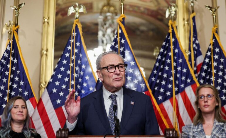 Ocho senadores demócratas rompen la disciplina de voto y abren una nueva crisis en el progresismo estadounidense