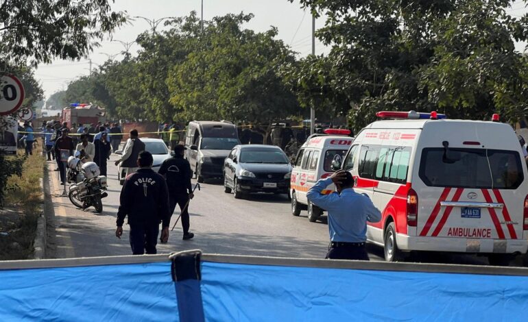 Una fuerte explosión frente a los tribunales de Islamabad deja al menos ocho heridos