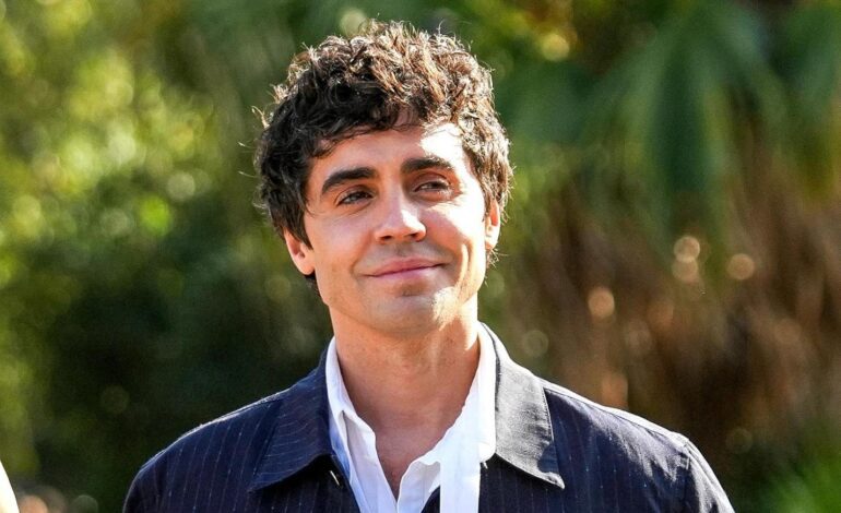 La vida es así. Estoy contento y él también