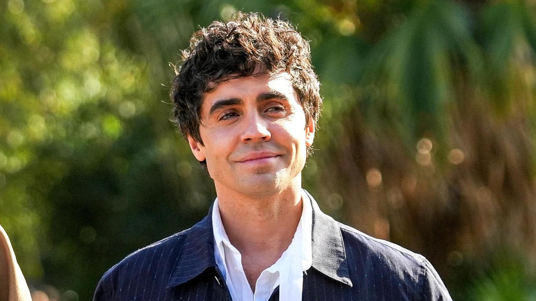 La vida es así. Estoy contento y él también