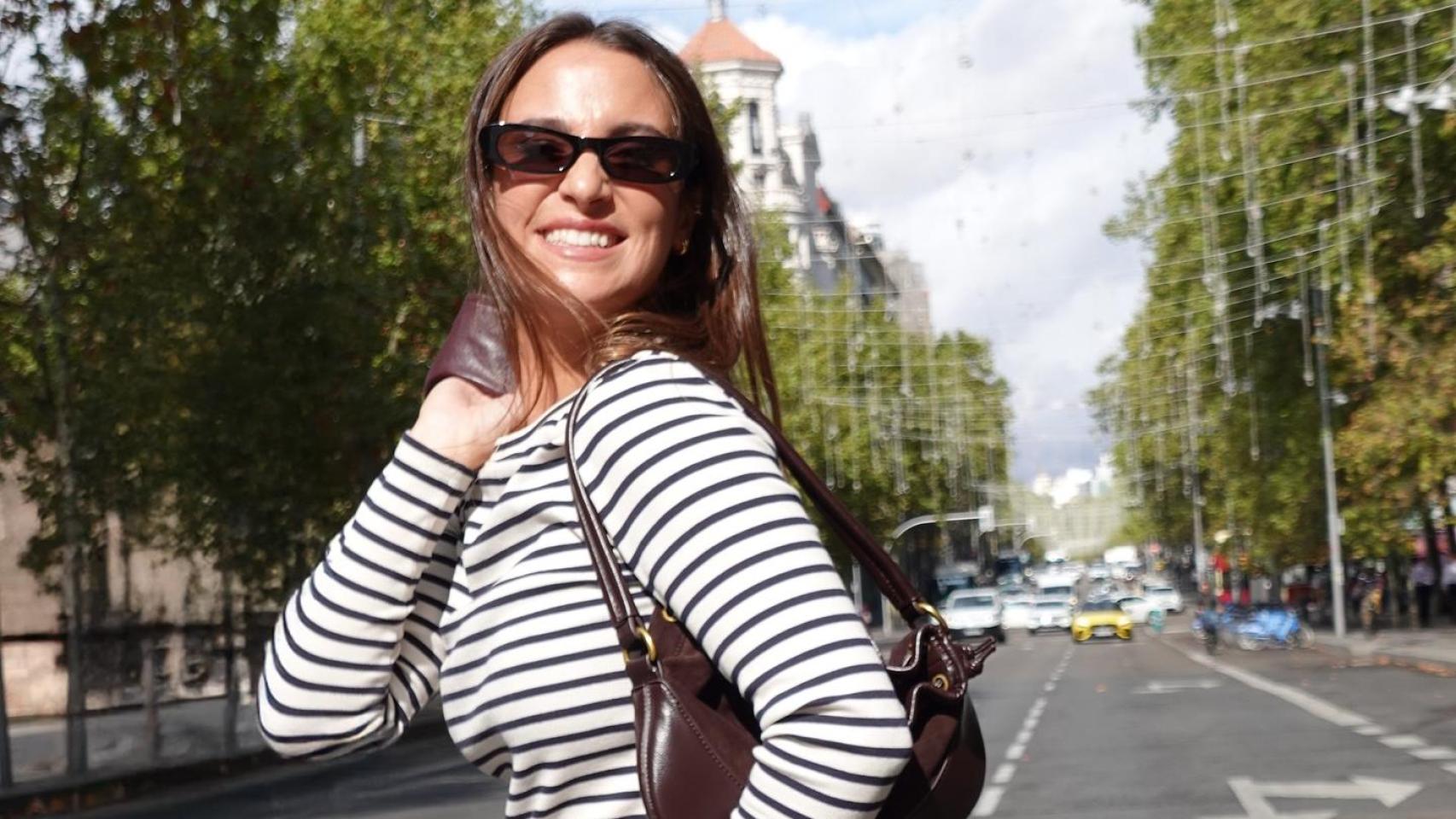 Ficha el nuevo vaquero bicolor de Marta Pombo y da un giro radical a tus ‘looks’ más básicos