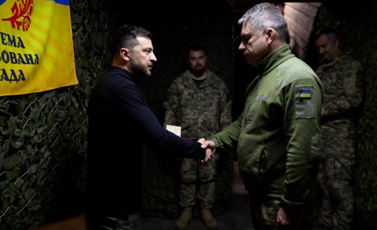 aprueba sanciones contra su exsocio