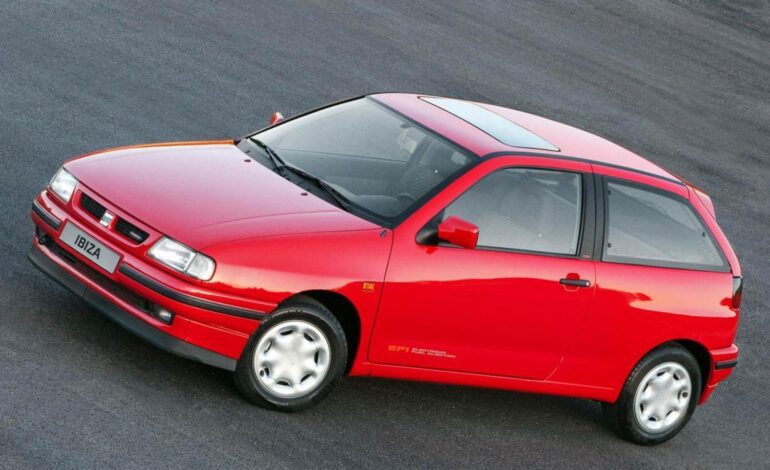 En los años 90 era el coche más vendido en España, pero hoy todavía siguen viéndose muchos por las calles
