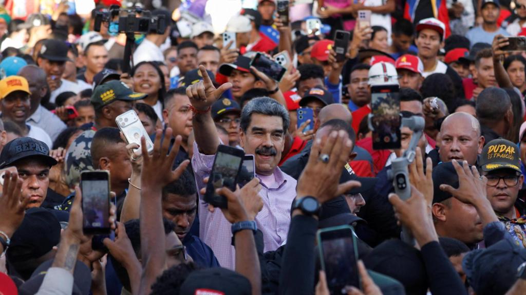 Nicolás Maduro este jueves en Caracas durante una multitudinaria marcha.