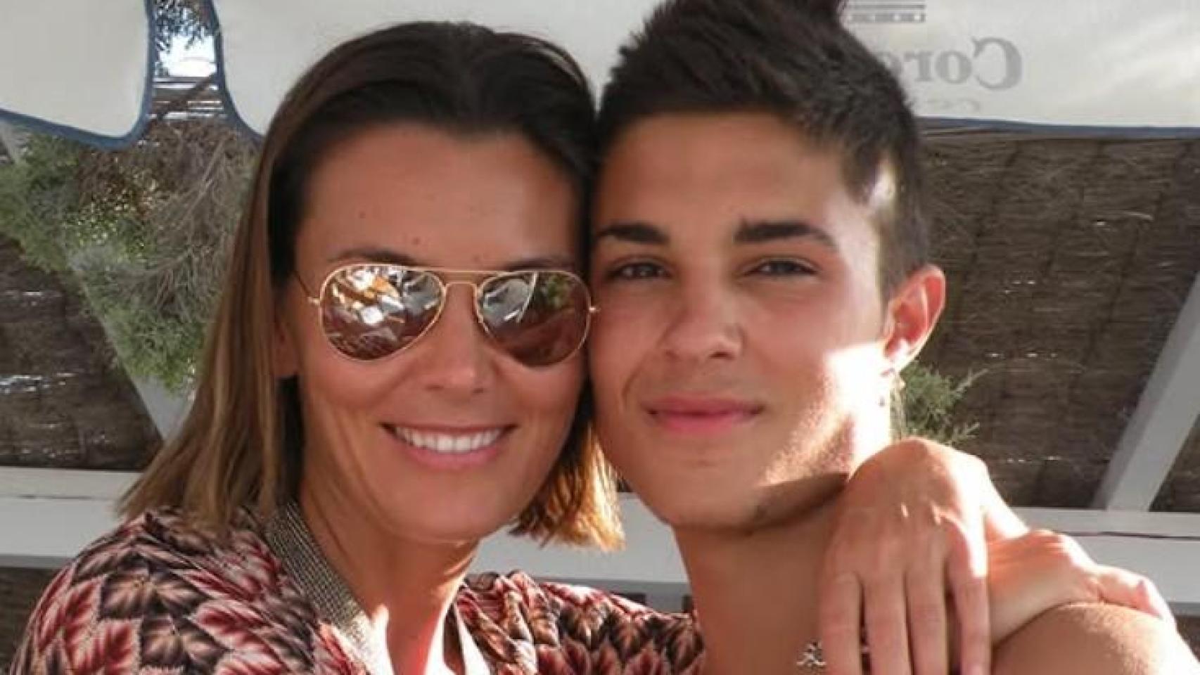 Imágenes del día: Mar Flores felicita a su hijo Carlo por su 33º cumpleaños con una emotiva carta y fotografías inéditas de su vida