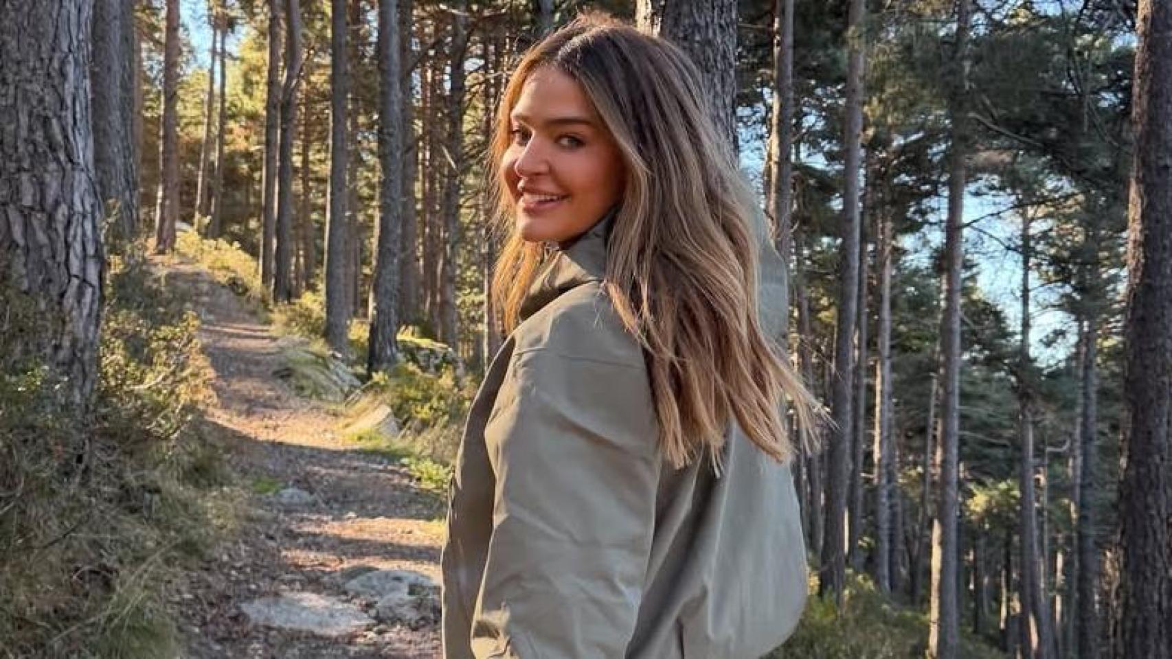 ¿’Trail running’ o ‘look sporty chic’? Las zapatillas Salomon de Laura Escanes que funcionan en múltiples estilismos