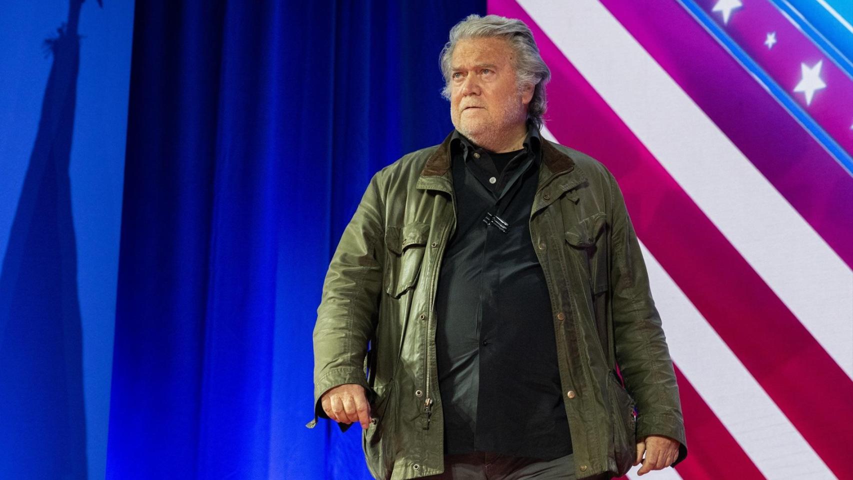 La estrecha relación entre Steve Bannon, el exjefe de Estrategia de Trump, y Jeffrey Epstein: «Eres un buen asistente»
