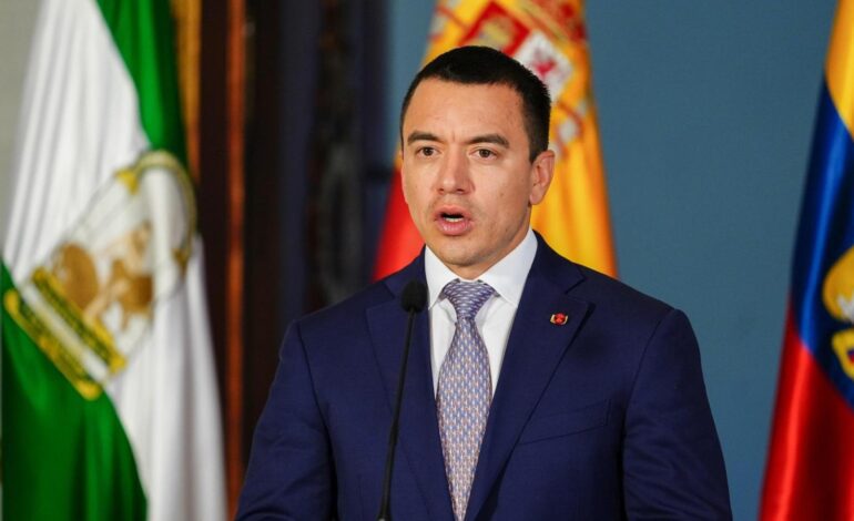 dimiten dos ministros de Noboa tras su gran derrota en el referéndum para una nueva Constitución