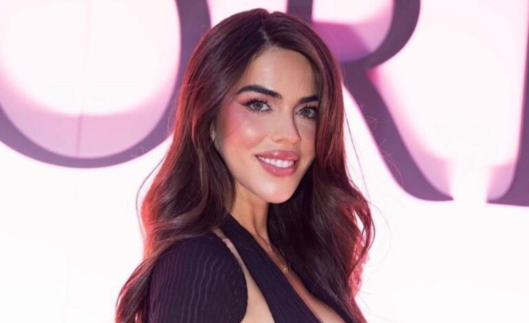 Así puedes conseguir el bolso vintage de Christian Dior que Violeta Mangriñán tiene en su armario