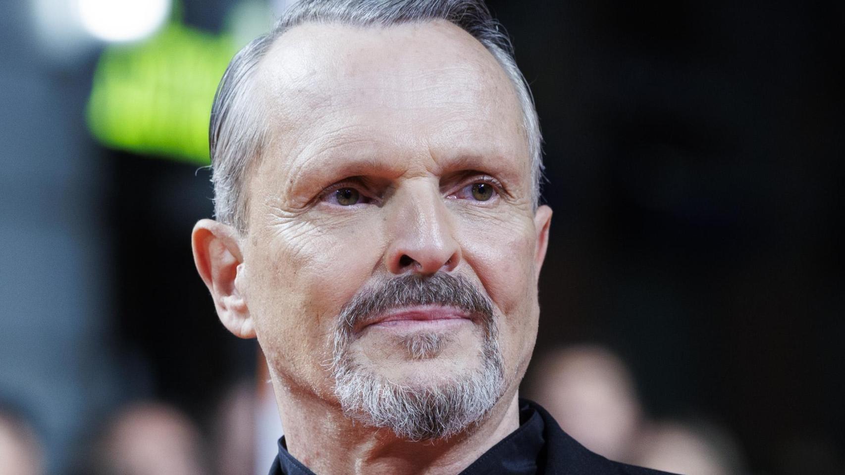 Miguel Bosé recupera un desnudo de su juventud y revive su «tórrida» relación con una mujer de Costa Rica