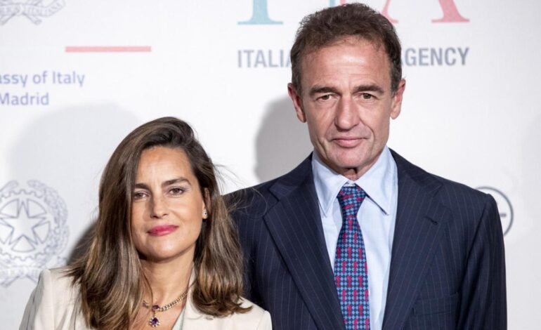 María Palacios, la ‘reina del silencio’ que lleva 26 años apoyando a Alessandro Lequio en sus peores momentos