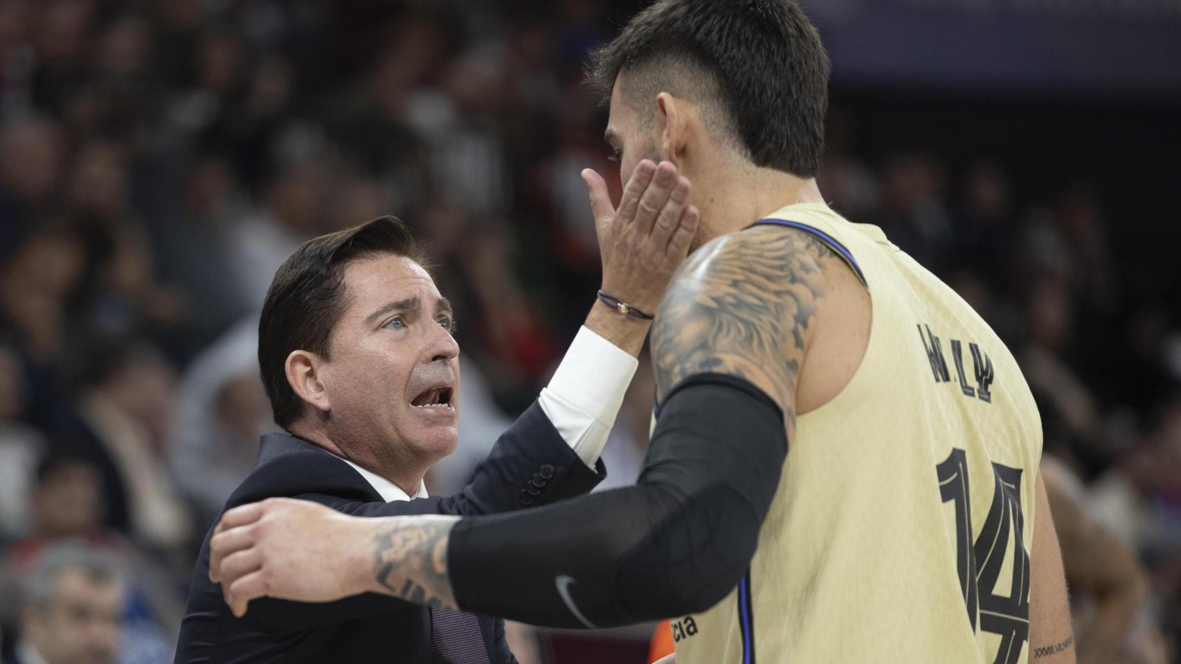 El Barça arranca la nueva era de Xavi Pascual con una derrota en el último segundo ante el Anadolu Efes