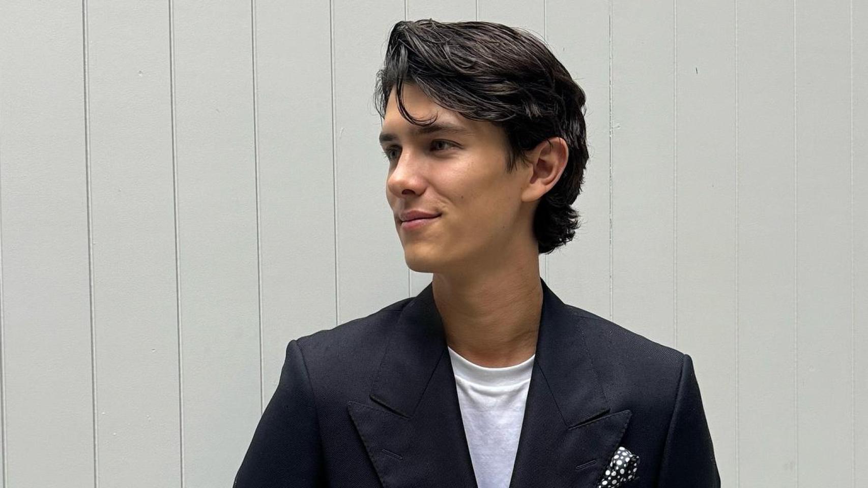 Imágenes del día: la impresionante foto de Nicolás de Monpezat, el nieto 'marginado' de la reina Margarita de Dinamarca, practicando escalada en hielo